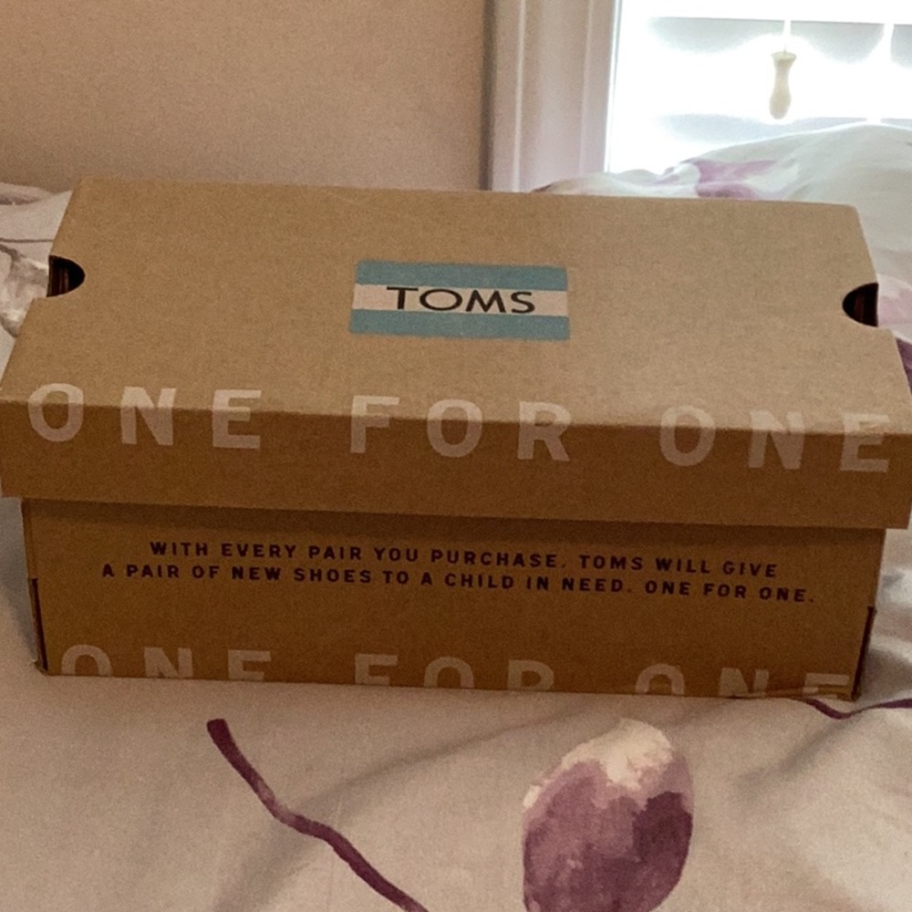 TOMS Red shoes